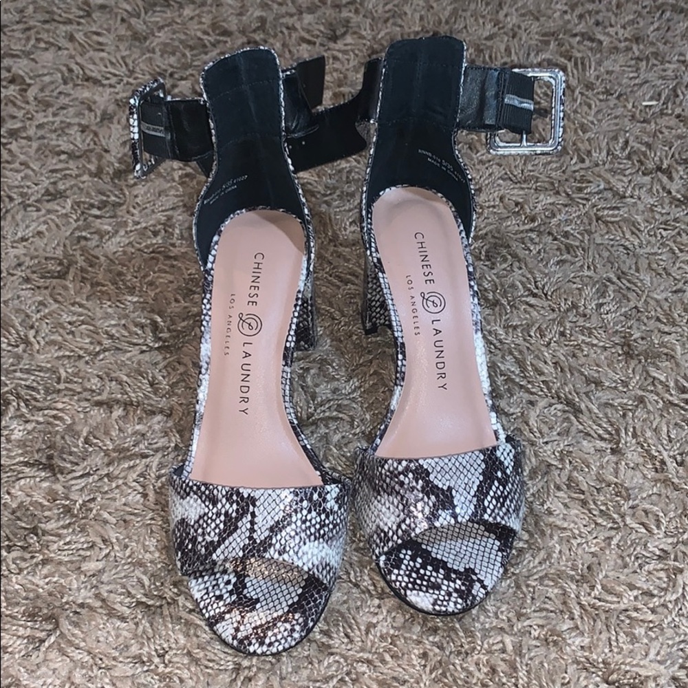 Chinese Laundry Rumor Sandal